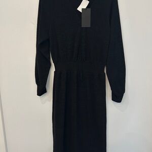 Classic Black V-Neck Long Sleeve Knit Dress